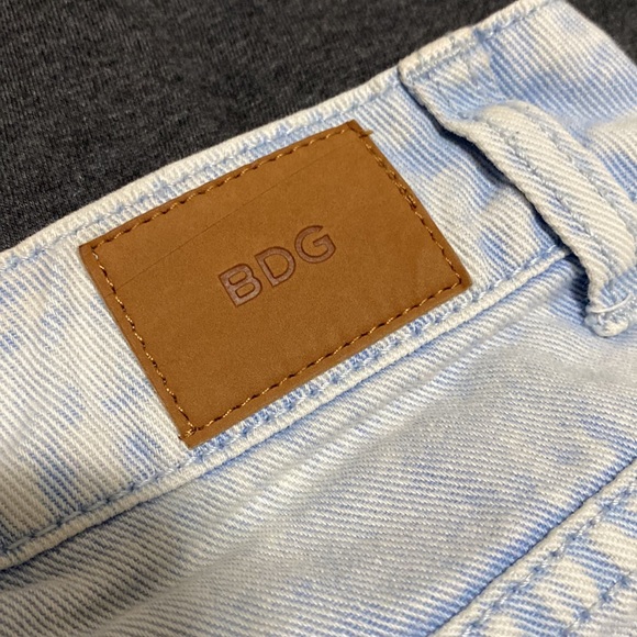 BDG High Rise Cheeky Jean Shorts - Picture 3 of 4